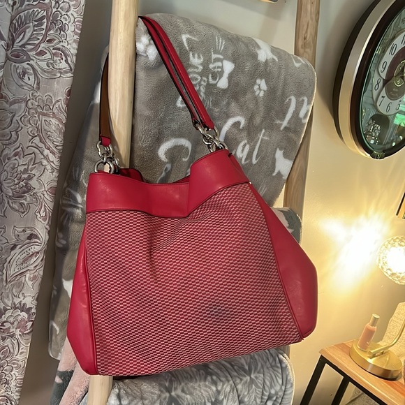 Coach bag in tulip red - Picture 2 of 5